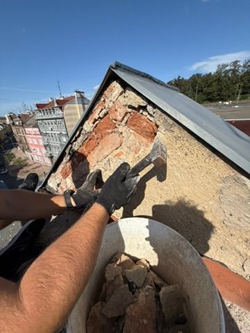 Obrázek zedníckých oprav ve výšce